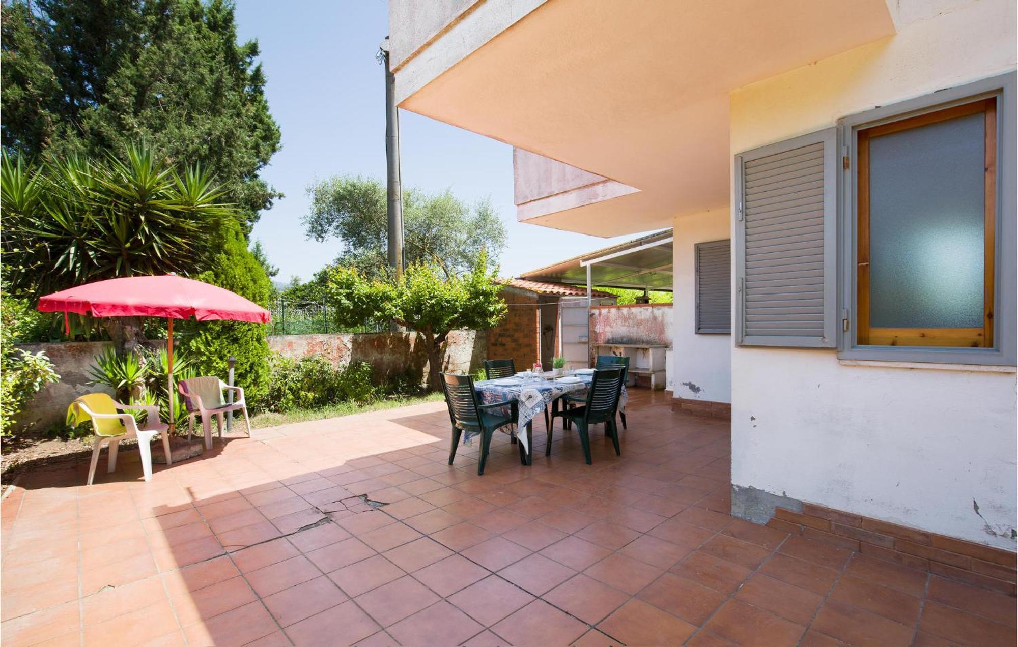 Cozy Home In Nicotera Marina With Kitchen Exterior photo